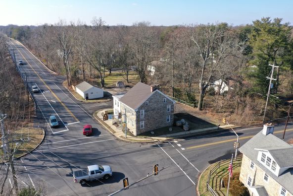 Historic Daniel LaRue Inn Office Space : 970 Durham Rd, Langhorne, PA 19047